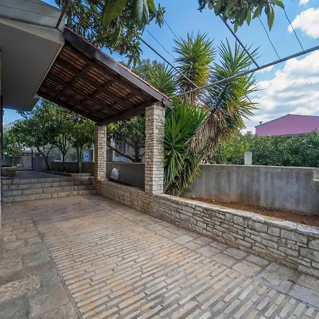 Holiday home Stone House Anja Vela Luka